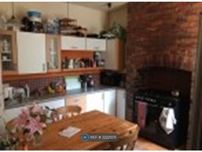 4 Bedroom Semi-Detached House To Rent In Old Moat Lane, Manchester, M20