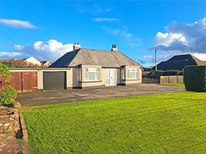 3 Bedroom Detached Bungalow For Sale In Liskeard Road, Callington, Cornwall, PL17