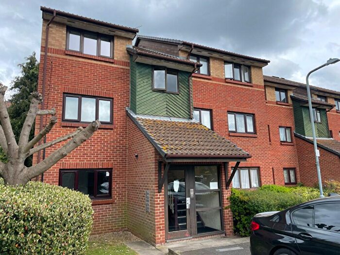 1 Bedroom Flat To Rent In Bernards Close, Ilford, London, IG6