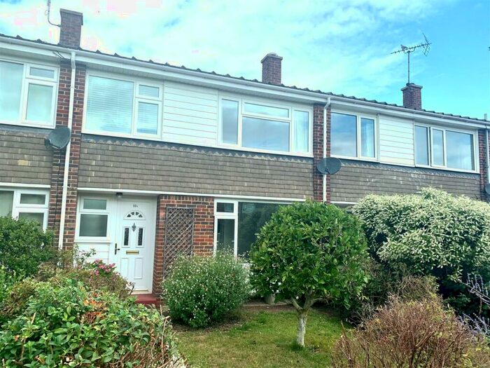 3 Bedroom Terraced House To Rent In Norfolk Gardens, Littlehampton, BN17