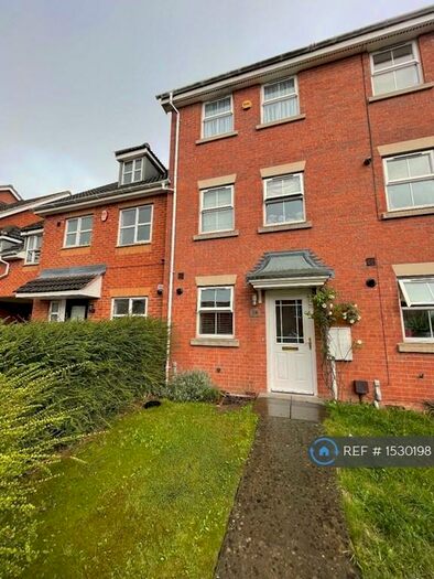 4 Bedroom Terraced House To Rent In Mason Row, Hamilton, Leicester, LE5