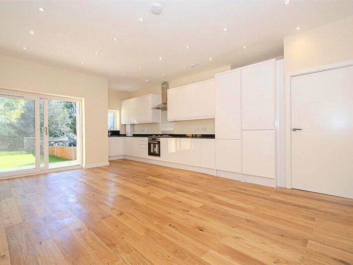 4 Bedroom Terraced House To Rent In Lankaster Gardens, London, N2