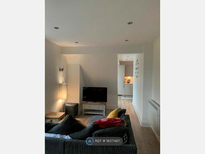 1 Bedroom Flat To Rent In Mayfield, Eccleston Park, Prescot, L34