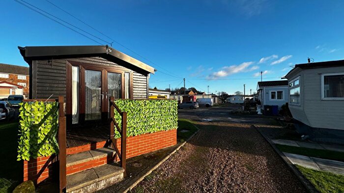 2 Bedroom Bungalow To Rent In Park Homes, Mexborough, S64