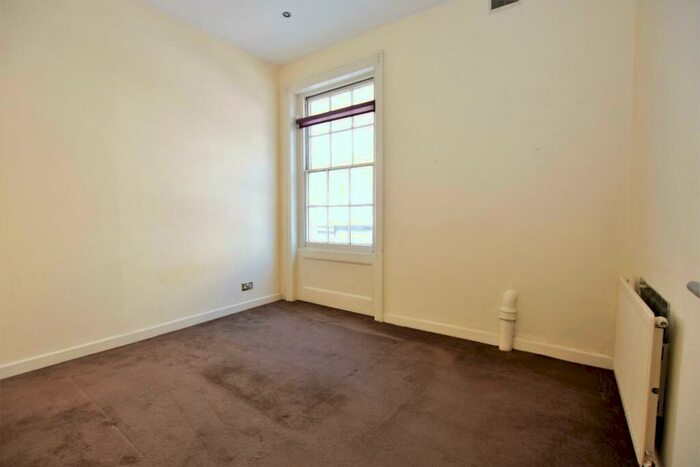 1 Bedroom Flat To Rent In High Street, Cheltenham, Gloucestershire, GL50
