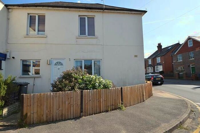 1 Bedroom Maisonette To Rent In Bedroom Ground Floor Maisonette In Farncombe, GU7