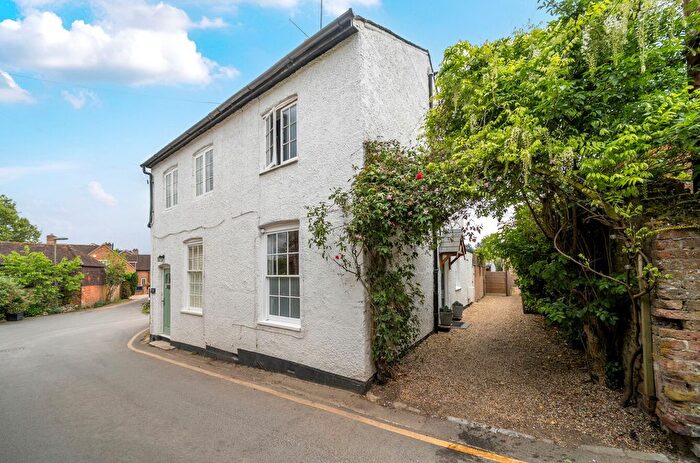 2 Bedroom Terraced House For Sale In Mead Lane, Farnham, Surrey, GU9