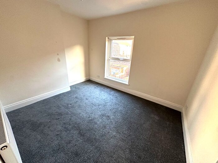 2 Bedroom End Of Terrace House To Rent In Alaska Villas, Barnsley Street, HU8
