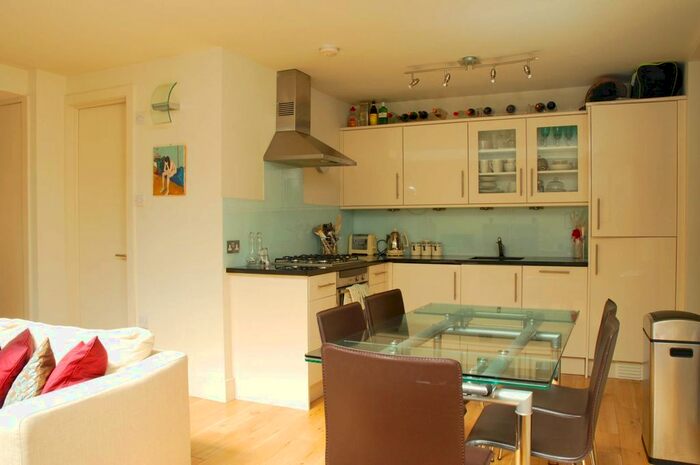 1 Bedroom Flat To Rent In Putney Bridge Road, Putney, London, SW15