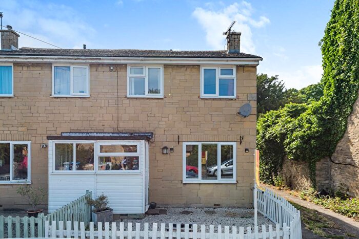 3 Bedroom Semi-Detached House To Rent In The Square, Aston, OX18