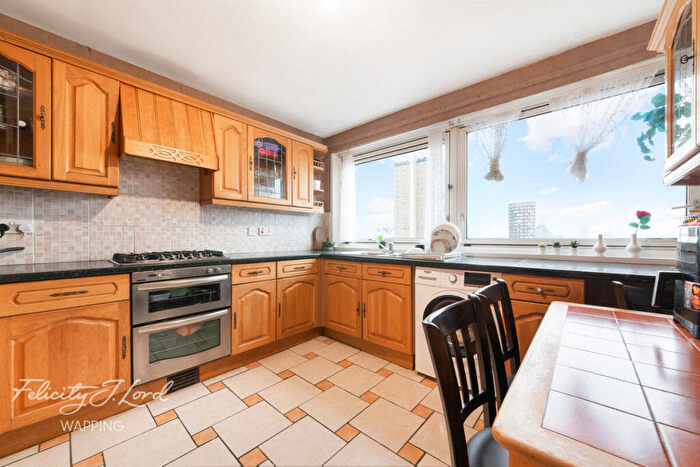 2 Bedroom Flat For Sale In Sidney Street, London, E1