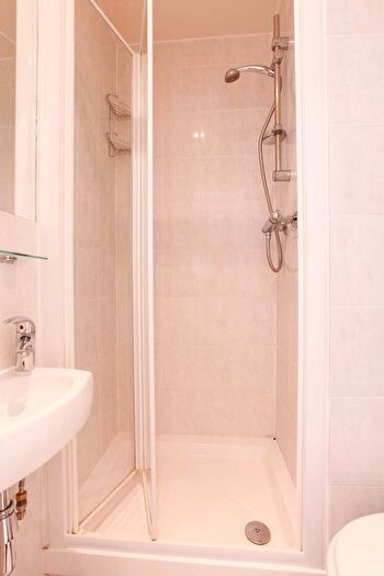 Studio To Rent In Penywern Road, Earls Court, London, SW5