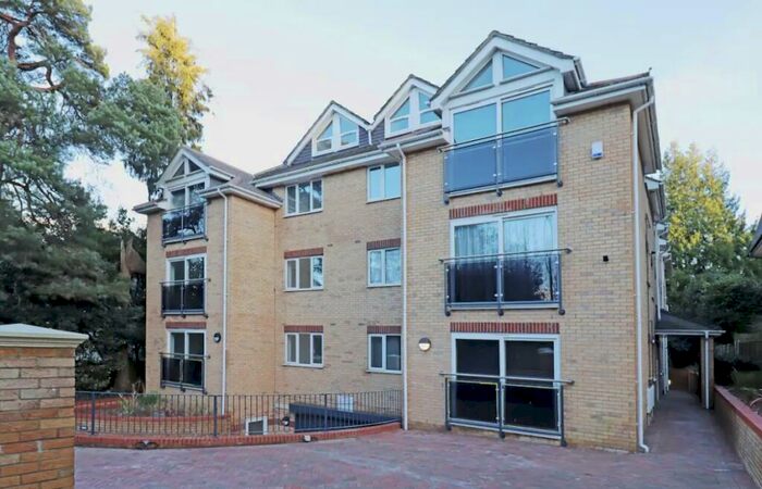 2 Bedroom Flat To Rent In Cambridge Road, Bournemouth, BH2