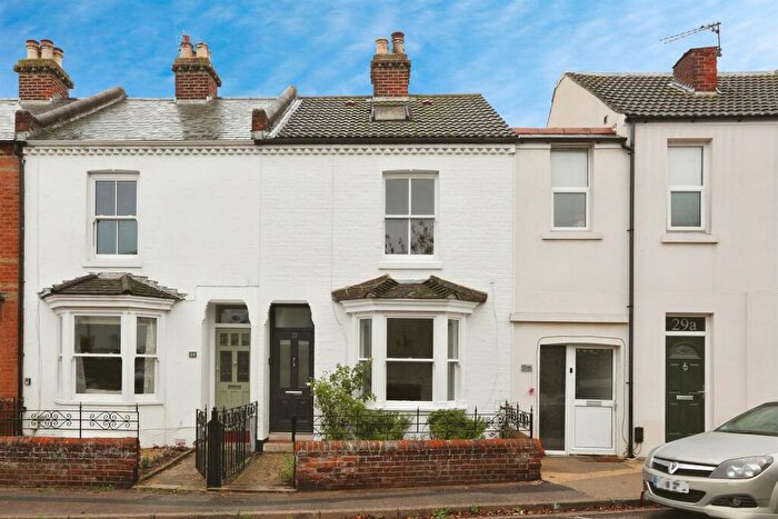 3 Bedroom Terraced House For Sale In Village Road, Gosport, PO12