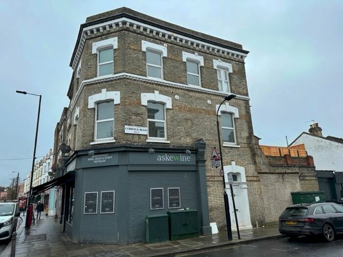 4 Bedroom Flat To Rent In Askew Road, London, W12