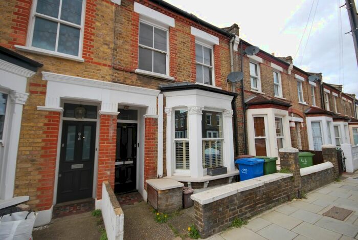 1 Bedroom Flat To Rent In Ulverscroft Road, London, SE22