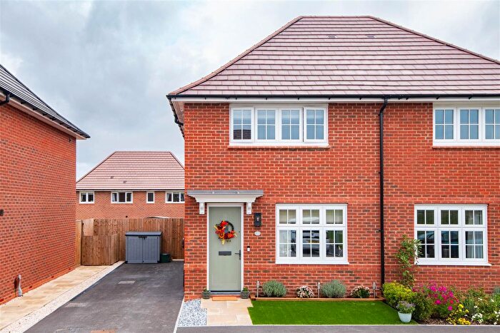 2 Bedroom Semi-Detached House For Sale In Hawker Road, Leyland, PR25