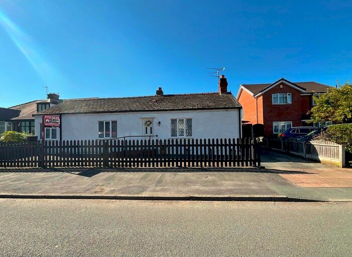 3 Bedroom Bungalow For Sale In Moss Lane, Churchtown, Southport, PR9