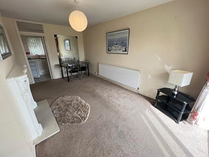 1 Bedroom Apartment To Rent In Plants Hill Crescent, Tile Hill, Coventry, CV4
