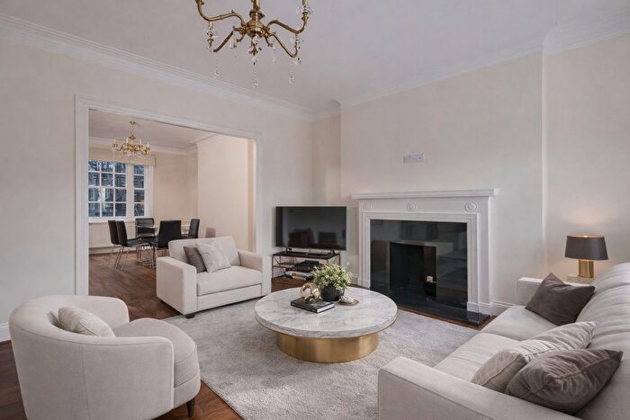 4 Bedroom Flat For Sale In Malvern Court, Onslow Square, SW7
