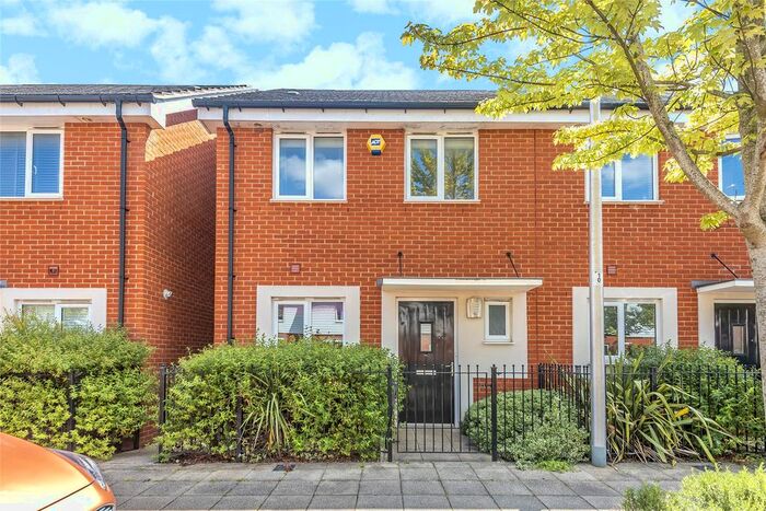 3 Bedroom End Of Terrace House To Rent In St Agnes Way, Reading, Berkshire, RG2