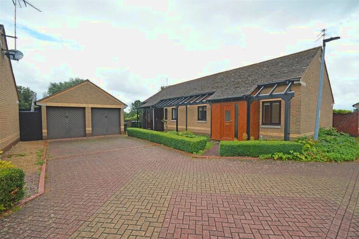 2 Bedroom Semi-Detached Bungalow To Rent In Carlton Court, Castor, Peterborough PE5