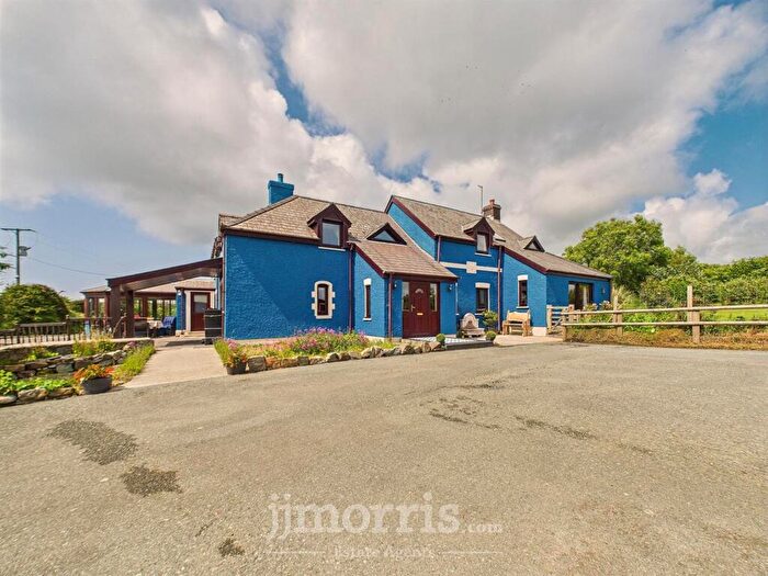 6 Bedroom Smallholding For Sale In St. Nicholas, Goodwick, SA64