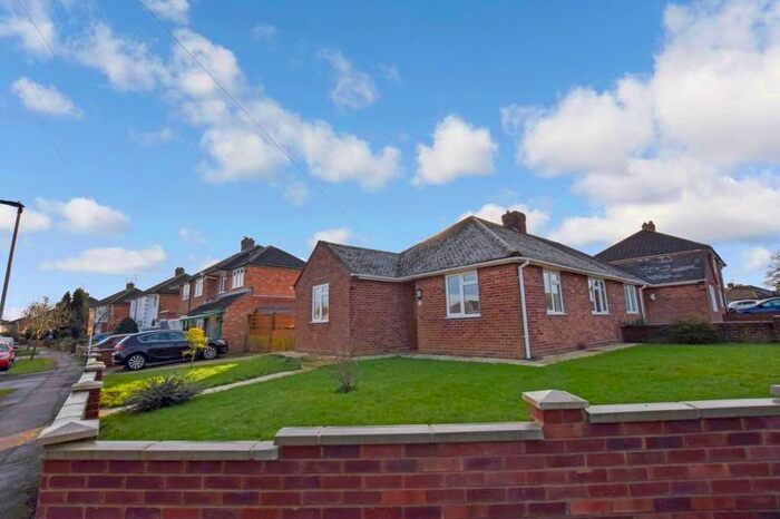 2 Bedroom Bungalow To Rent In Fairholme, Putnoe, Bedford MK41