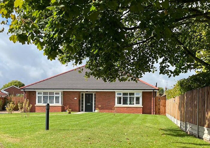 3 Bedroom Detached Bungalow For Sale In The Paddock, Cowbit, PE12
