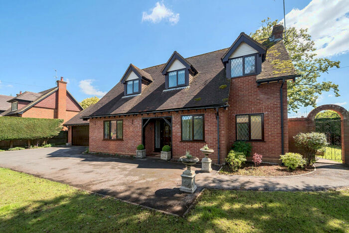 4 Bedroom Detached House To Rent In Backsideans, Wargrave, Reading, Berkshire, RG10