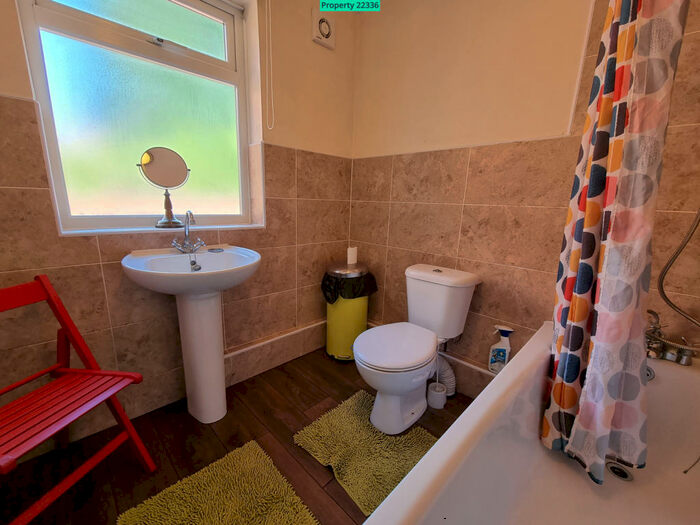 1 Bedroom Ground Maisonette To Rent In Portland Road, Nottingham, NG7