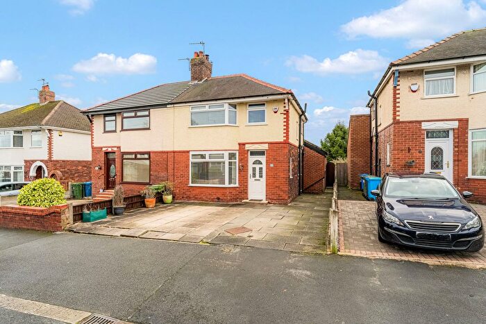 3 Bedroom Semi Detached House For Sale In Norleane Crescent, Runcorn, WA7