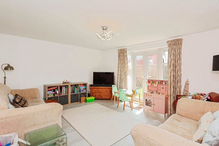 4 Bedroom Detached House For Sale In Stanier Drive, Edwalton, Nottinghamshire, NG12