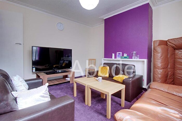 2 Bedroom House To Rent In Harold Road, Hyde Park, Leeds, LS6