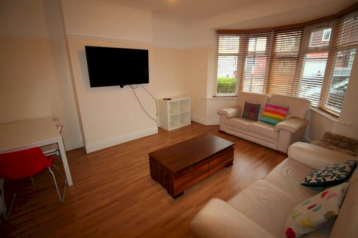 5 Bedroom Terraced House To Rent In Rosebery Crescent, Newcastle Upon Tyne, NE2