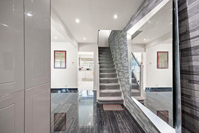 4 Bedroom Detached House For Sale In Trinity Close, Stanwell, TW19