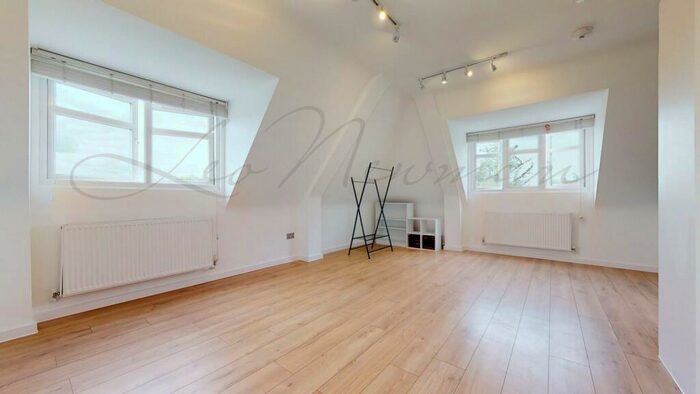 2 Bedroom Flat To Rent In The Vale, Golders Green, NW11