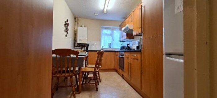 4 Bedroom Semi-Detached House To Rent In Kemsing Gardens, Canterbury, Kent, CT2