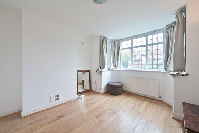 3 Bedroom Semi-Detached House To Rent In Oakhampton Road, Mill Hill, London, NW7