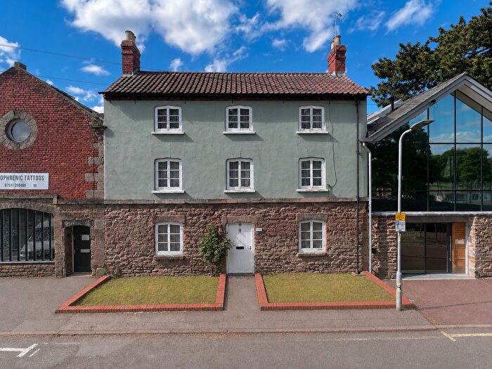 4 Bedroom Terraced House For Sale In Wye Street, Hereford, HR2