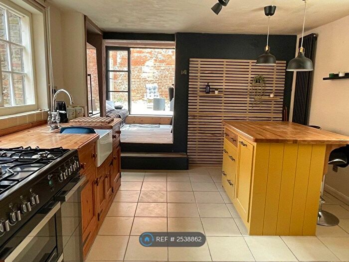 4 Bedroom Terraced House To Rent In South Street, Caistor, Market Rasen, LN7