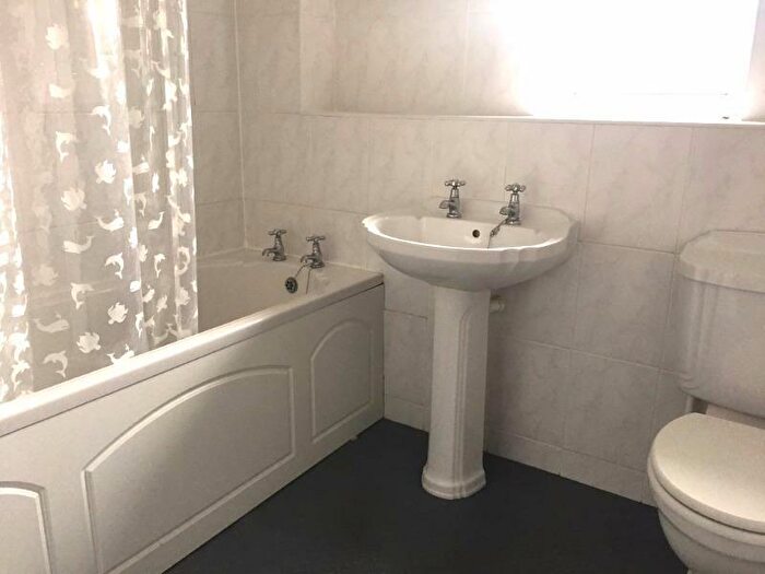 1 Bedroom Terraced House To Rent In Chestnut Grove, Motherwell, North Lanarkshire, ML1