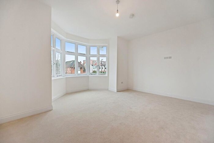 2 Bedroom Flat For Sale In Woodfield Road, Ealing, W5