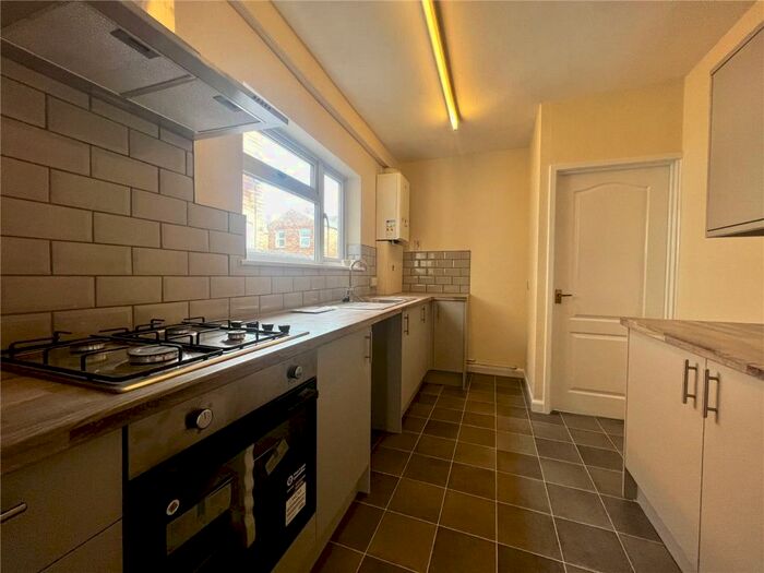 1 Bedroom Apartment To Rent In Wycliffe Road, Abington, Northampton, NN1