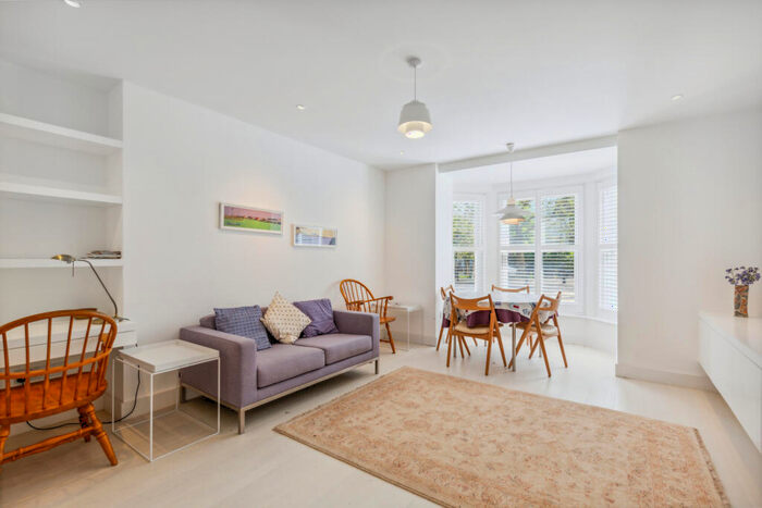 2 Bedroom Flat To Rent In Chalcot Square, Primrose Hill, NW1