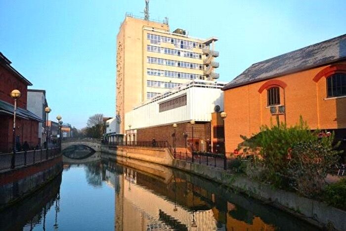 2 Bedroom Flat To Rent In Canside, Meadow Walk, Chelmsford, CM1