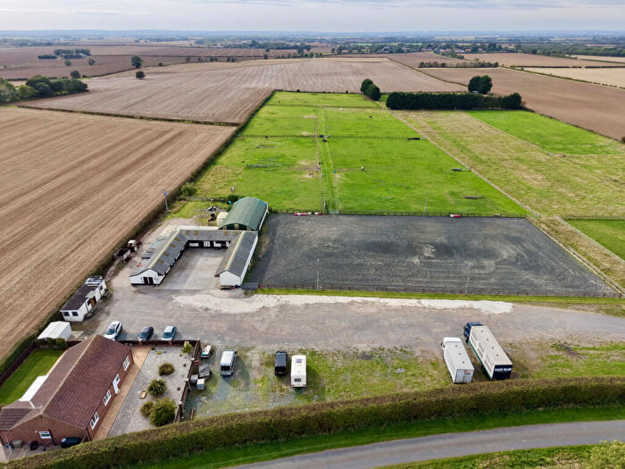 3 Bedroom Commercial Property For Sale In Catwick Heads Lane, HU11