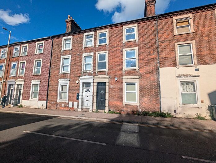 7 Bedroom Property To Rent In Ashburnham Road, Bedford, MK40