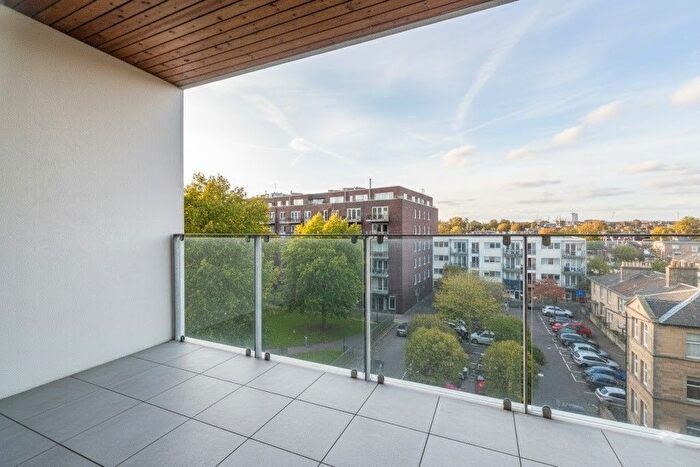 2 Bedroom Flat To Rent In Newham, London, E7