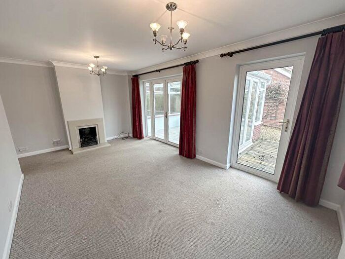 3 Bedroom Detached House To Rent In Farmers Way, Beaconsfield, HP9